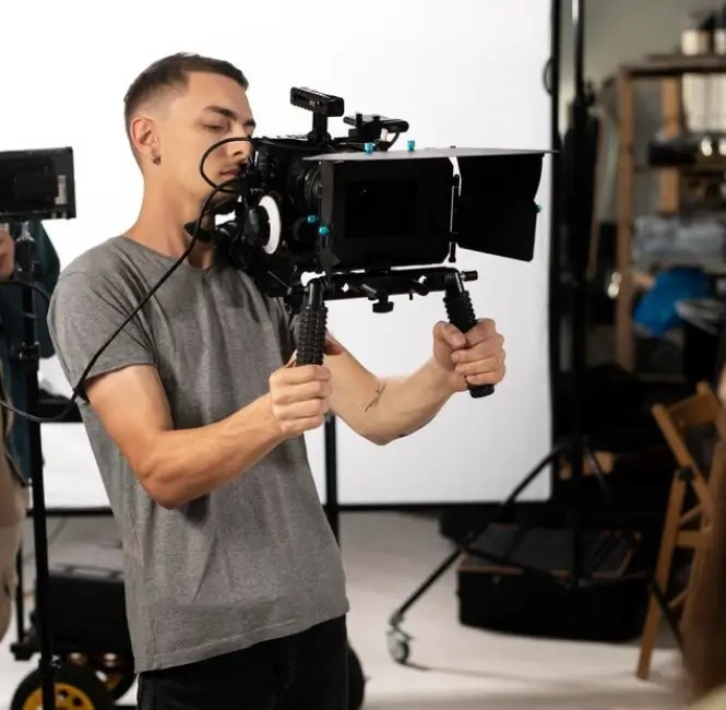 Behind the Scenes - img