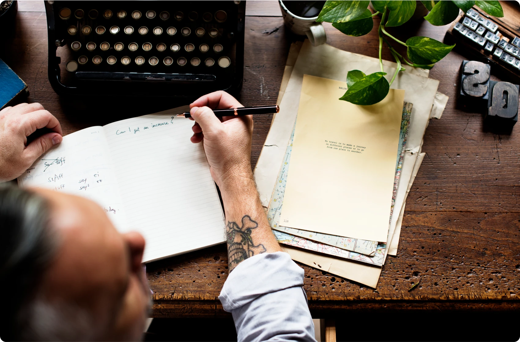 Writer On Social Media_