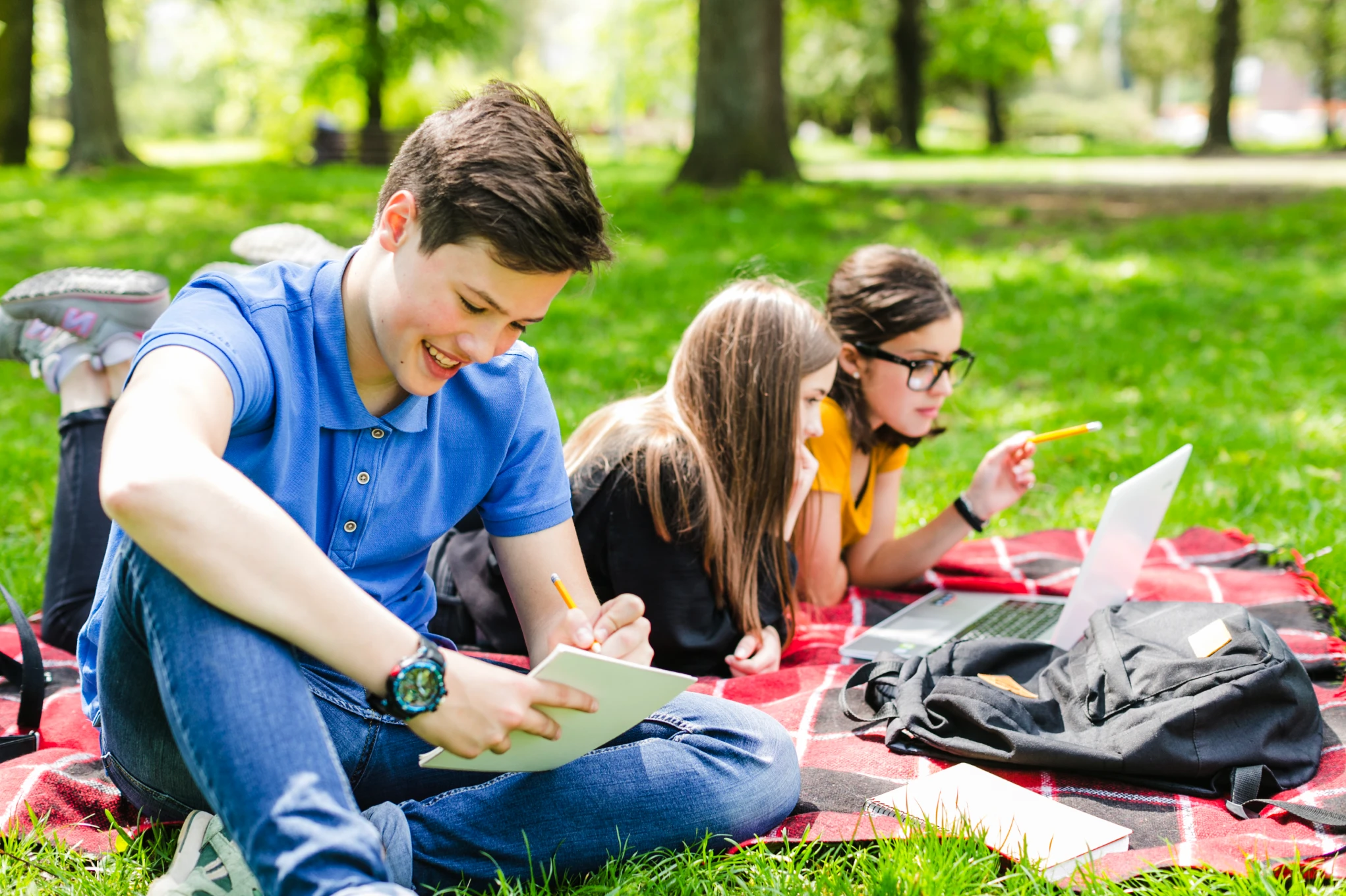 Oscar Worthyy desidn_