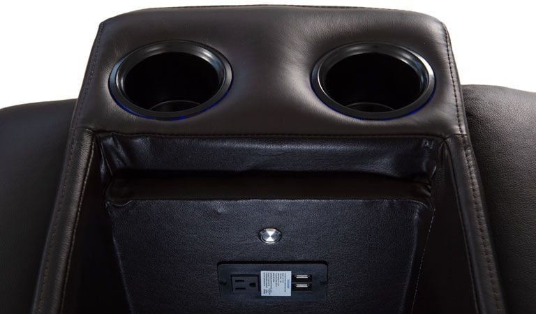 recliner with plugins