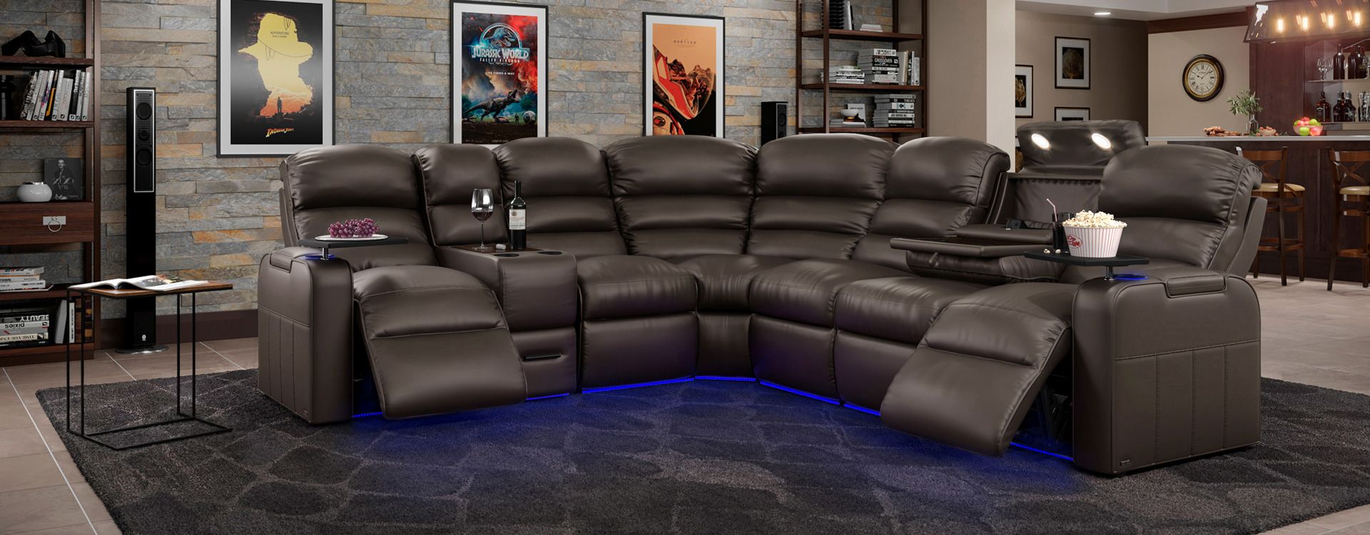Magnum LHR Sectional Banner